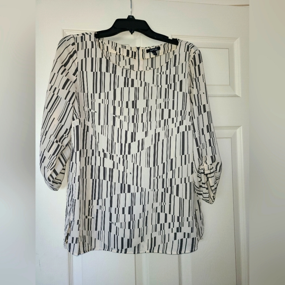 Apt 9 zipper back blouse